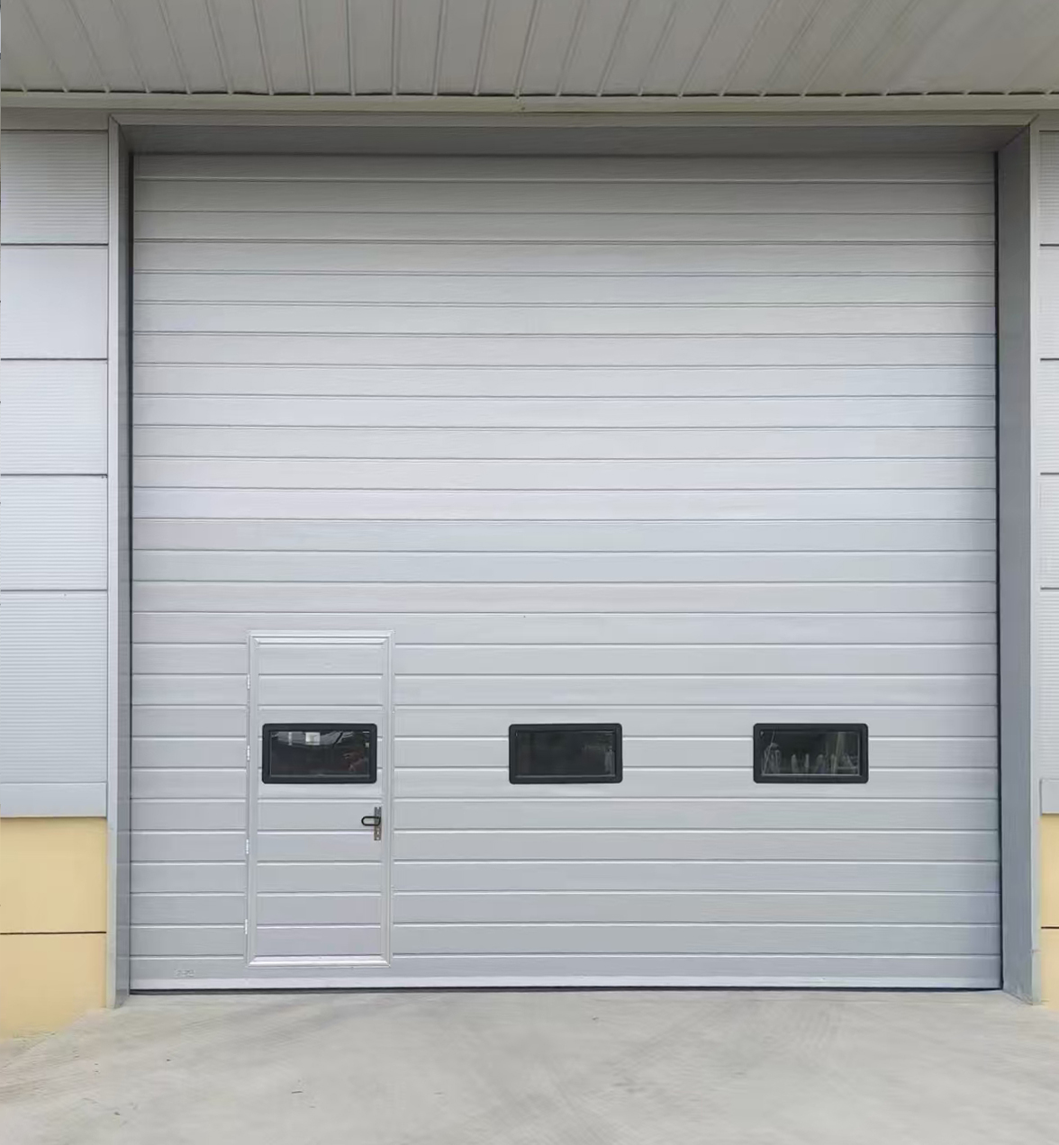 China Sectional Door Supplier Selection Tips for Industrial Facilities
