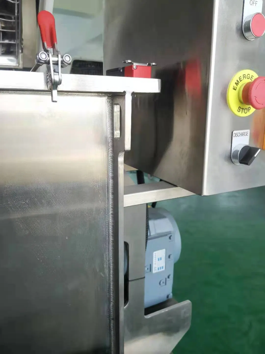 Mixer and Filling Liquid Vertical Powder Mixer Mixing Machine
