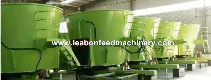 Tmr Feed Mixer for Farm Animal Feeding in China