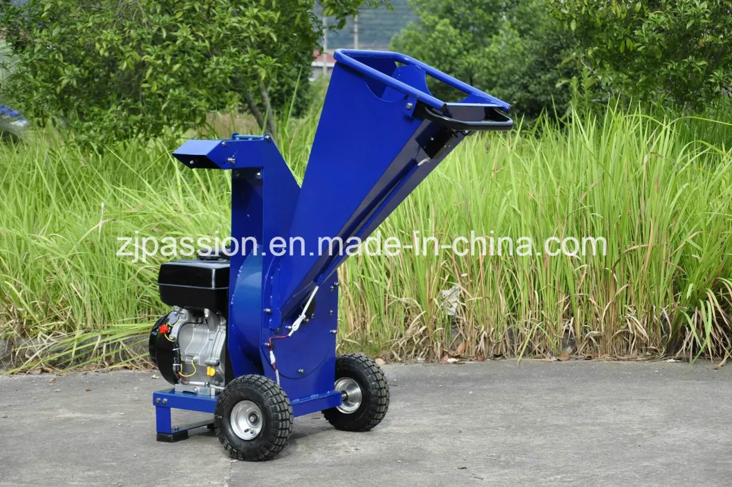 Tree Cutting Machine Self-Propelled Wood Chipper