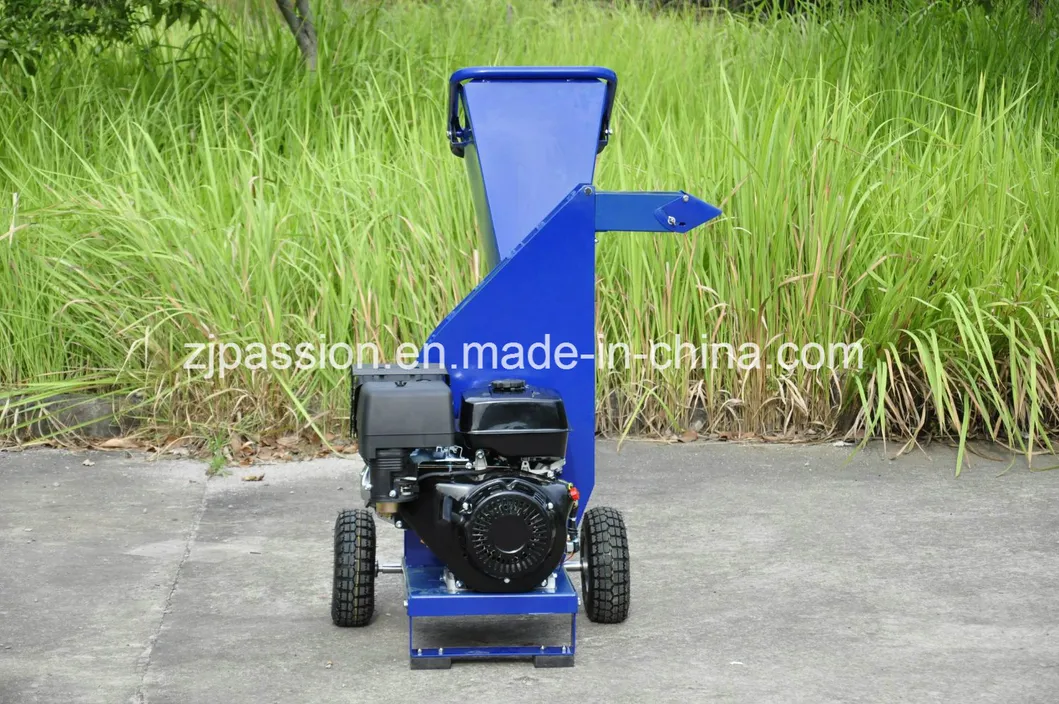 Tree Cutting Machine Self-Propelled Wood Chipper